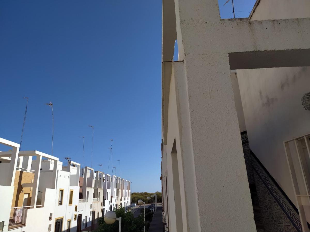 Chalet Adosado Con Azotea Andaluza Y Patio, Junto A La Playa Isla Cristina Kültér fotó